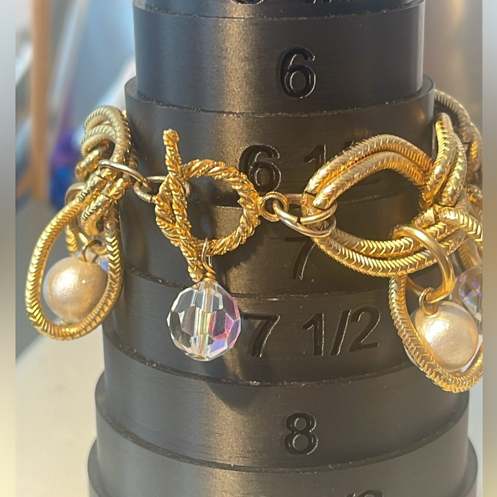 Goldtone large link w/ faux pearl & faceted AB-color crystal charm bead bracelet - Picture 2 of 5